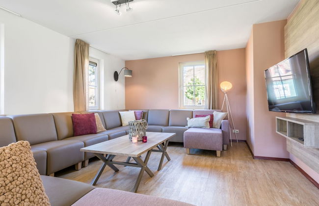 Luxurious Villa With Hot Tub and Sauna - Photo 6