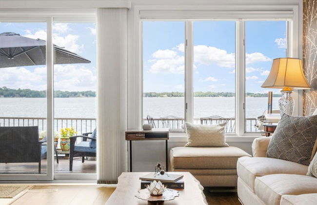 The Giraffe House - Photo 24