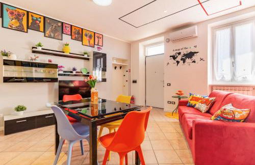 Black & White or Pop Art - Design Apartments with Parking & WiFi - Photo 41