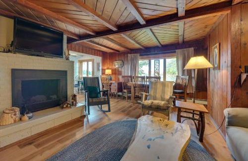 Cozy Harbor Springs Vacation Rental, 13 Mi to Town - Foto 4