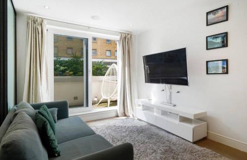 One bedroom apartment with balcony and concierge , station and shops 2min walk - Foto 7
