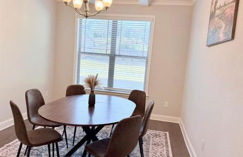 Luxury 5 Bedroom 4 bath open kitchen living room - Foto 35