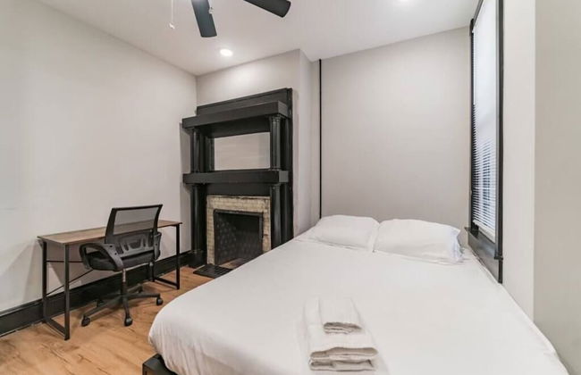 Historic DC Gem Spacious Rowhouse Private Patio - Photo 10