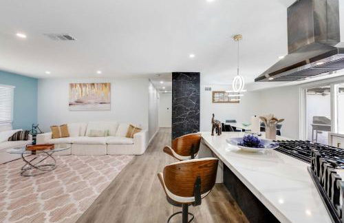 4BR Escape - Mtn Views Private BBQ - Foto 11