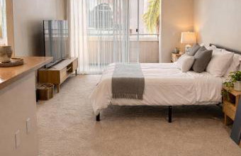 Modern 1 & 2 Bedroom Apartments Near Venice & MDR with Pool Gym & Cinema - Foto 28