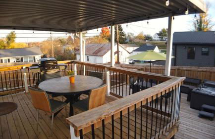 Soak n Stroll 2 State St Casino Firepit Dogs OK - Foto 40