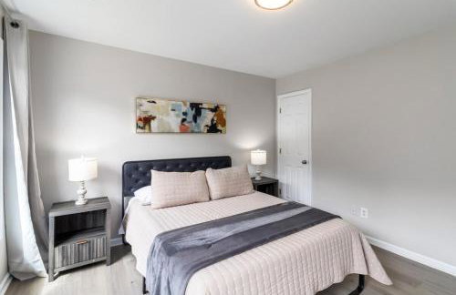 5-Bed Gem Close to Duluth Fun Sleeps 16 - Foto 22