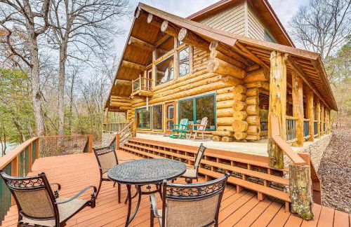 Fish, Boat and Hike Pet-Friendly Cabin in Arkansas - Foto 1