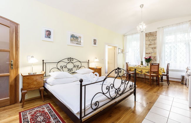 Prague Siesta Apartments - Photo 35