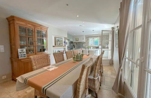 Modern Provençal Villa At The Forest's Edge - Foto 12