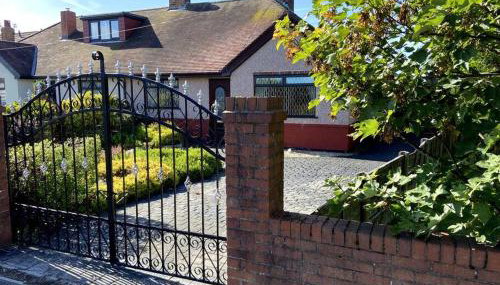 Quiet Secluded two Bedroom Bungalow With Parking - Foto 3, Garden, Garden view