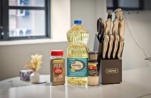 Luxury DT Condo l Playhouse Square l Fast W-Fi - Foto 14