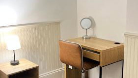 Modern Spacious 4 Bedroom Home in Greater LDN With Garden & Parking - Foto 2