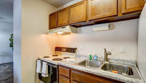 Free Parking-walk to hospital&campus-fast wifi - Photo 4