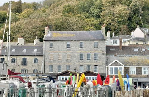 1 Cobb House - Photo 1