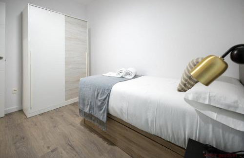 Apartamento familiar premium en Playa Granada - 3 dormitorios, piscina y golf - Foto 13