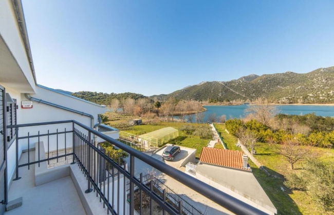 Vedran - With Beautiful Lake View and Private Pool - H - Foto 1