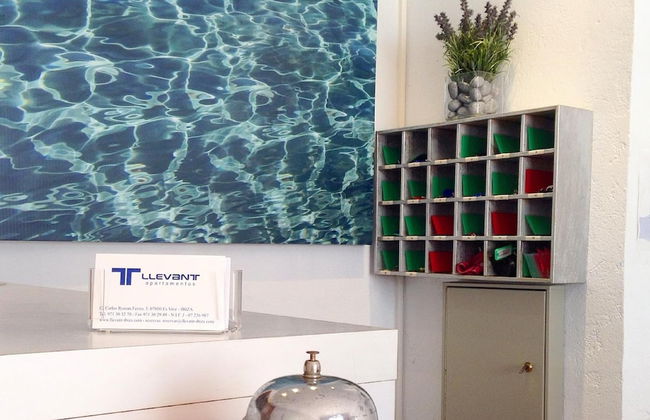 Apartamentos Llevant - Foto 6