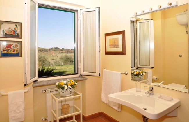 Villa in Magliano Sabina With Private Pool - Photo 17