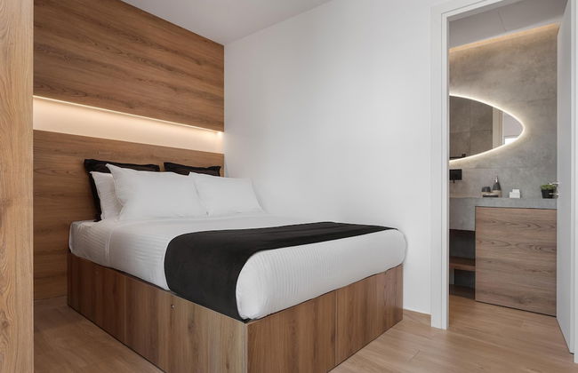 Athenian Riviera Seaside Suite - Photo 2