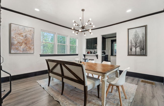 6BR Retreat Comfort Convenience Kitchen 16 - Photo 9