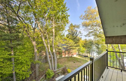 Hot Tub, Sauna, Fireplace, Dock! Lake Honor Cabin - Foto 18