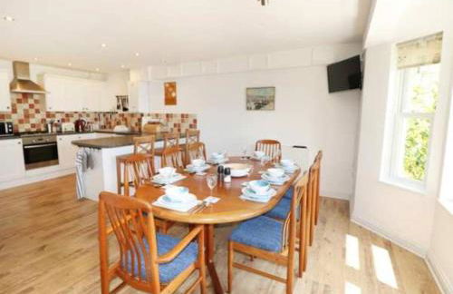 St Joseph’s Spacious Family Holiday Home Sea Views - Foto 9