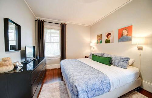 Elegant 1BR in Elizabeth with Covered Porch - Foto 19