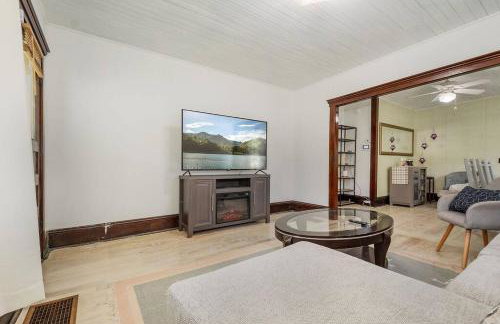 Mountain Serene Views and Creek-side Charm - Pet friendly - Foto 11