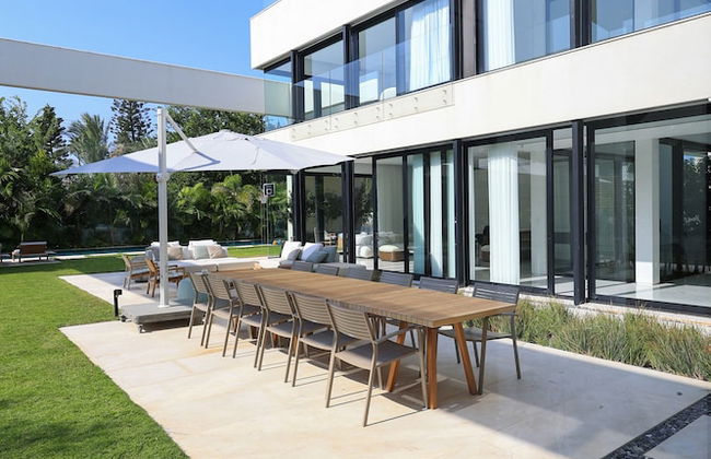 Luxurious Coastal Villa w Pool & Garden - Foto 42