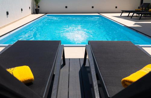 Villa Supernus II with Heated Pool - Photo 5