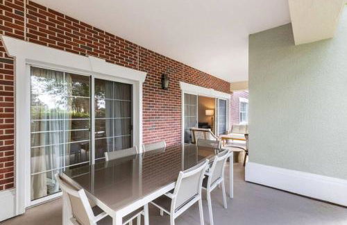 MINUTES FROM DISNEY 3bed 3bath Poolside at LUXURIOUS RESORT - Foto 12