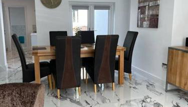 Clare Street - 3 bedroom house with private parking - Foto 1