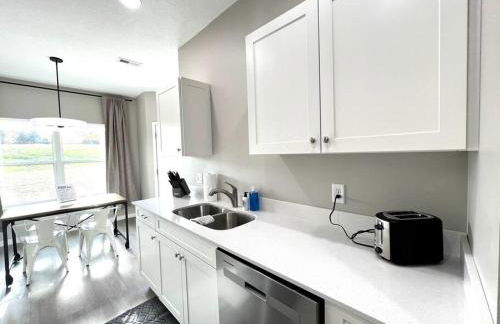 Central Cedar Falls Townhome - King Beds! - Foto 20