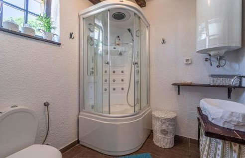 Awesome Home In Brajkovici With Sauna - Foto 34