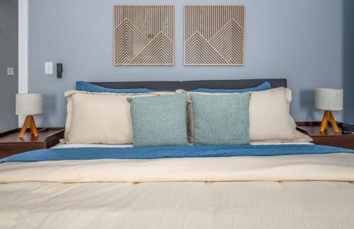 Walnut Hills, 5min to UC, Sleeps 7ppl, Lux Beds, Smart TVs - Foto 18