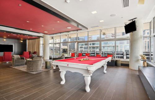 Modern Downtown Dallas City View High-Rise with Balcony, Gym, Pool, Free Parking 7th Floor - Foto 23