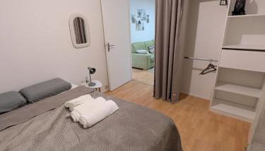 Résidence les pins Wifi Metz - Foto 2, towels, wardrobe