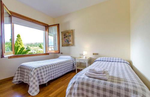 Picturesque Costa Brava Countryside Villa - Foto 21