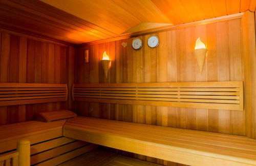 Dreamapartment La Vigna "Stone" Suite mit eigenem Indoorpool & Sauna & Grillhütte - Weil am Rhein - Foto 24