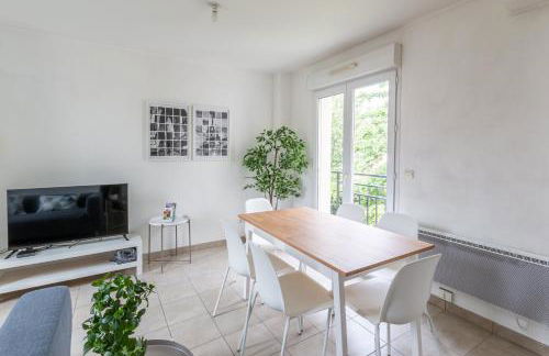 Le Poincaré, Proche Gare RER, Parking, Arrivée autonome - Foto 2