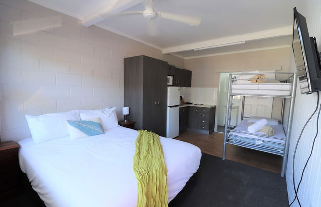 Nobby Beach Holiday Village - Photo 31