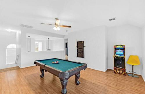 4 BR w/ Pool 10 min to Six flags, AT&T Stadium & Glode Life Park - Foto 4