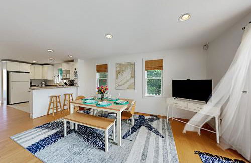 Modern Beach & Town Getaway - Foto 1