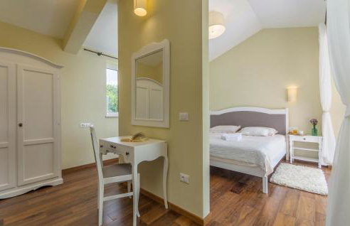 Villa Sterpazzi near Poreč with heated private pool, sea view, jacuzzi and sauna - Foto 47