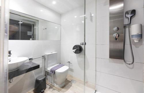 Bristol Sunset Beach - Holiday Apartments - Photo 94