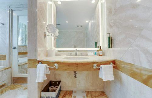 Oceanfront Retreat- South Beach Pool Amenities - Foto 18