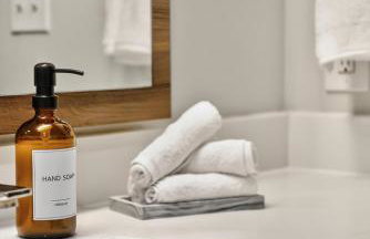 The Magnolia - Farmhouse Loft - Sleeps 10 - Valet - Foto 19