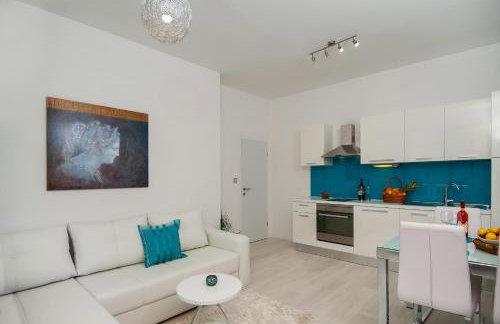 The Beach Apartments - Photo 32