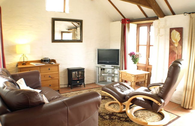 Polean Farm Cottages - Photo 49